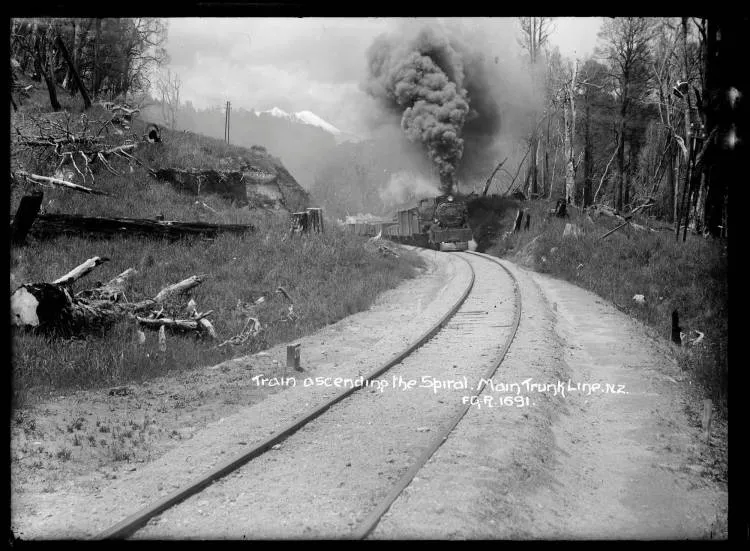 Train ascending the Spiral Main Trunk Line