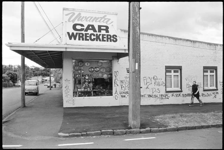 Uwanta Car Wreckers, Sandringham, 1989