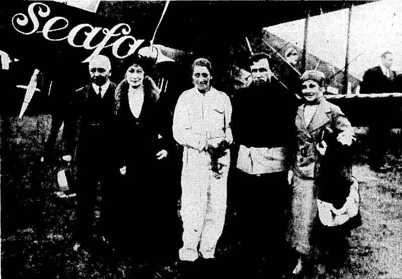 Evening Post" Photo. KELBURN TRAM CONTROL BOARD.—By the aid of this board stopping and starting will be controlled by the brakeman on the cars instead of by an engineer in the power-house, which has been the system in vogue for many years on the Kelburn cable-tram. (Evening Post, 24 July 1933)