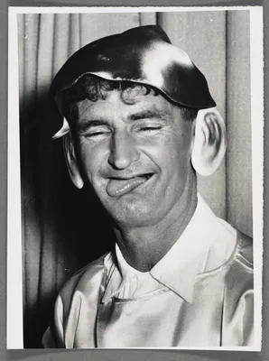 Movie Ball, Bashful was unsuccessful. Fred Scahill