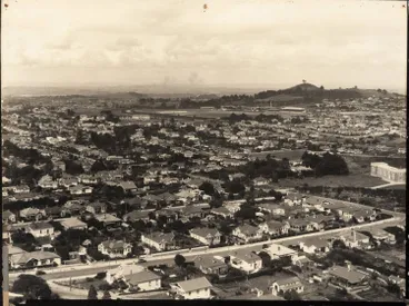 Image: One Tree Hill from Mount Eden, 1929