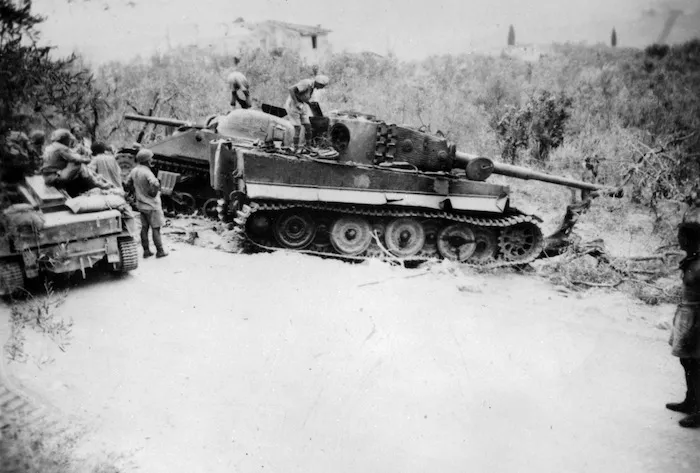 Tiger and Sherman tanks just before entering Florence