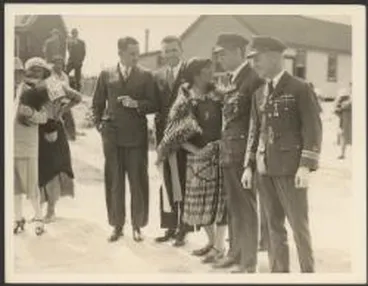 Image: Crew of the Southern Cross, at the hot pools with guide, Bella, Rotorua, New Zealand, September 1928 [2]