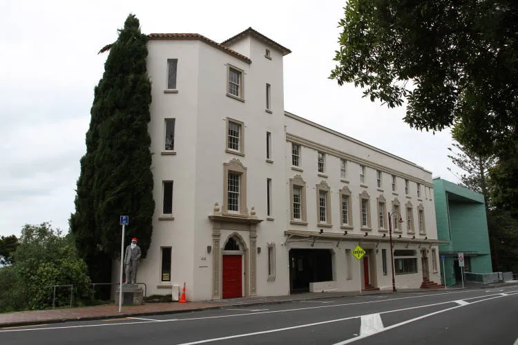 Lopdell House, Titirangi Road, Titirangi, 2014
