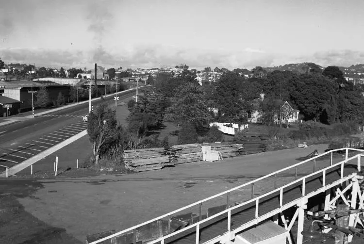 Panorama from New Lynn station signal mast, 08.