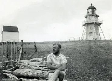 Image: Taffy Williams and Portland Island Lighthouse : digital image
