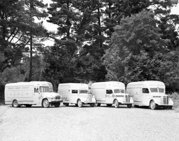 Image: Country Service Library Trucks.jpg (PB2016/14)