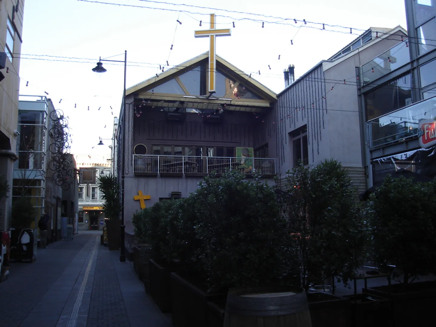 Yellow Cross, Sol Square