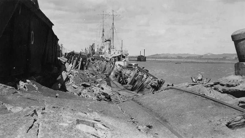 Napier Earthquake, Wrecked Wharf, with HMS Veronica