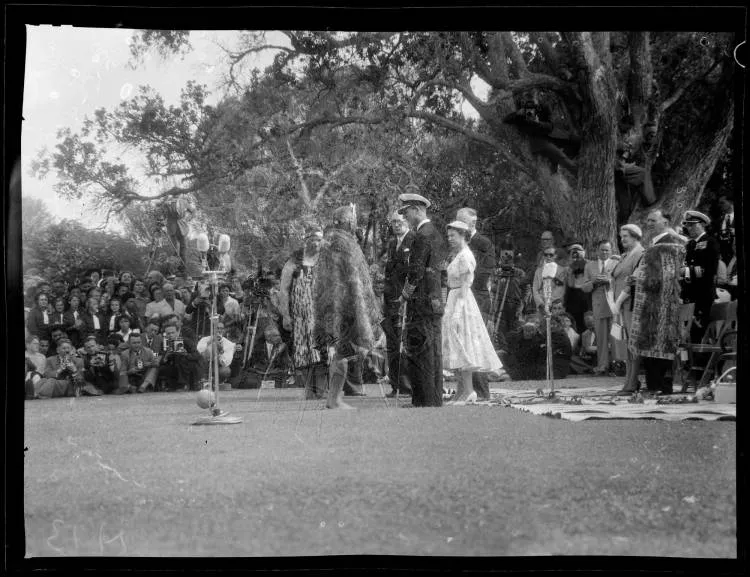 Civic Reception for Queen Elizabeth II at Waitangi Treaty Grounds, 1953