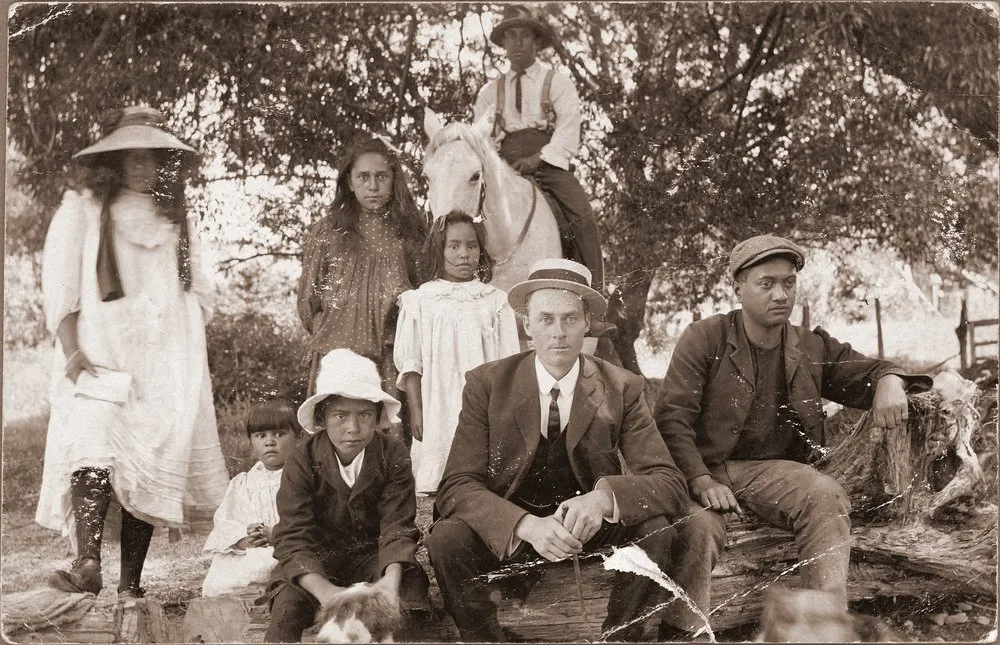 Māori group, with horse
