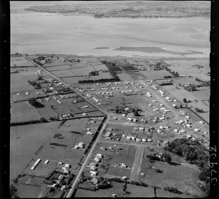 Te Atatu, Auckland, including Matipo Road and Yeovil Road