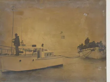 'Wahine' disaster, rescue, Wellington Harbour, 1968 Image: 'Wahine' disaster, rescue, Wellington Harbour, 1968