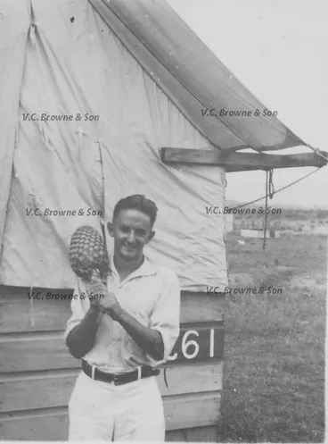 Image: VC Browne and pineapple (PB0503/6)