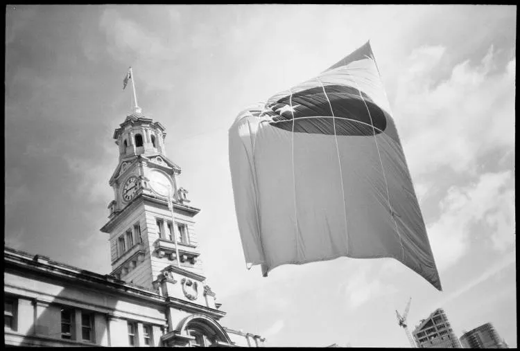 Commonwealth Games flag, Auckland Town Hall, Queen Street, 1989