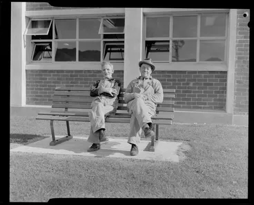 Image: Philips Electronic Centre, Naenae