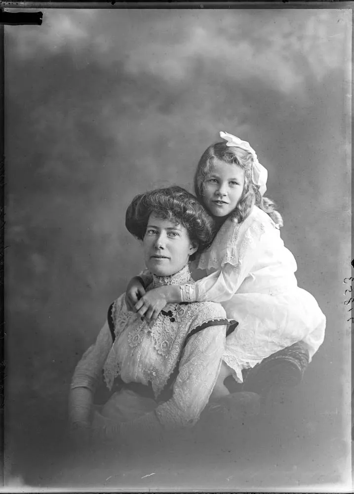 Mrs and Missie Thompson