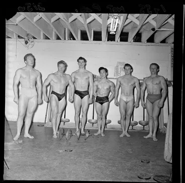 Image: Winner and runners-up in weightlifting competition