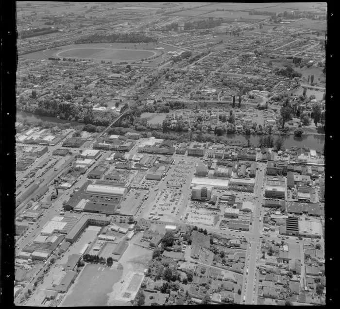 Hamilton City foreground and the Waikato River, Claudelands Bridge and Jesmond Park in mid-view, with Jubilee Park beyond, Waikato Region