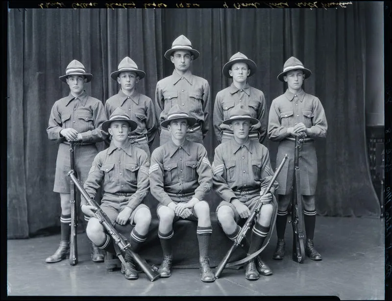 Film Negative: Christ's College shooting eight 1924