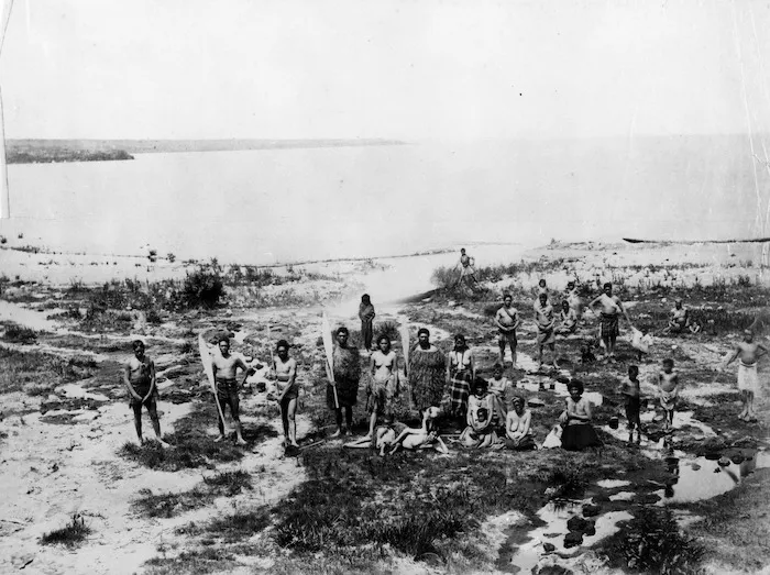 Ngati Tuwharetoa group at Waipahihi, including Te Rangitahau - Photograph taken by Herbert Deveril