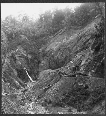 Image: Nihotupu Dam Quarry.