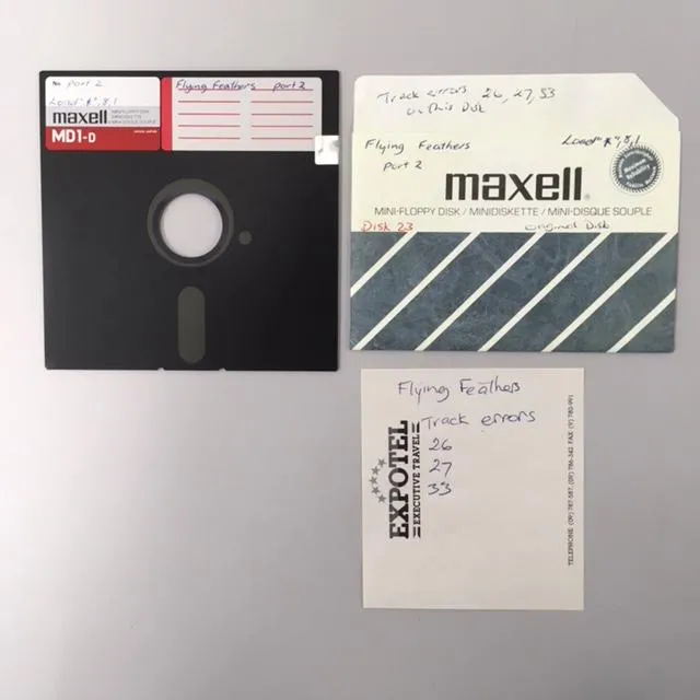 Floppy Disk Game for Commodore 64: "Flying Feathers"