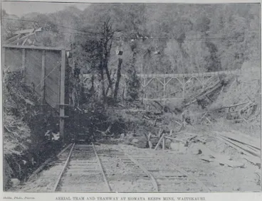 Image: Aerial tram and tramway at Komata Reefs Mine, Waitekauri