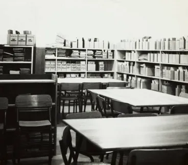 Image: School library, Papatoetoe, 1966