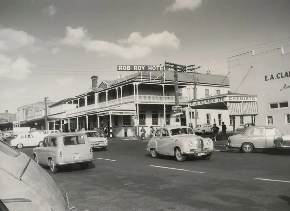 Rob Roy Hotel at Waihi