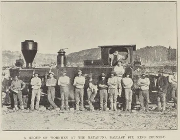 Image: A group of workmen at the Matapuna ballast pit, King Country
