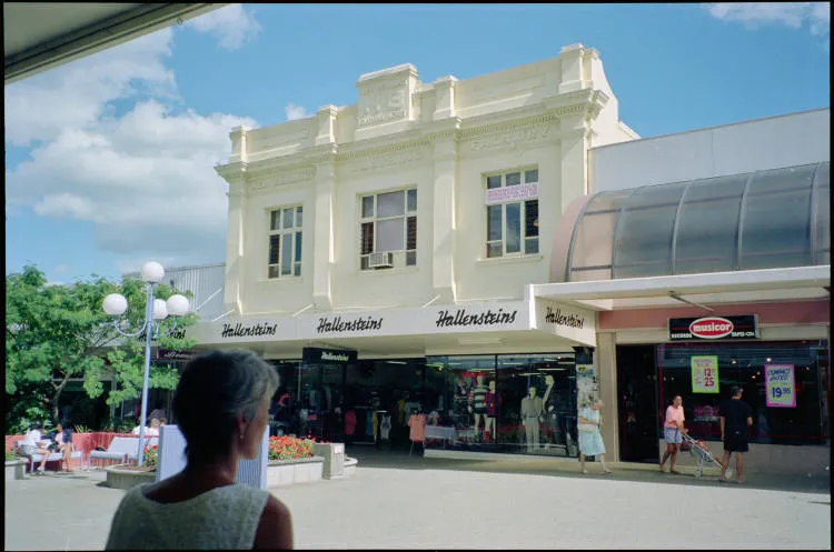 Hallenstein Brothers, Whangarei