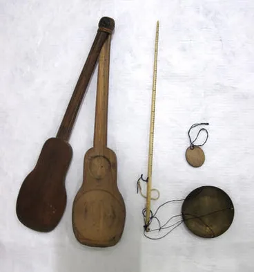 Image: scales, balance