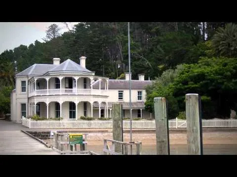 Peacocks and zebras on Kawau Island - Roadside Stories