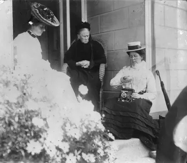 Image: Elizabeth Helyer, Mrs Bowater and Mrs Helyer