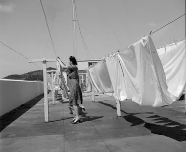 Image: Hanging out washing, Dixon Street flats