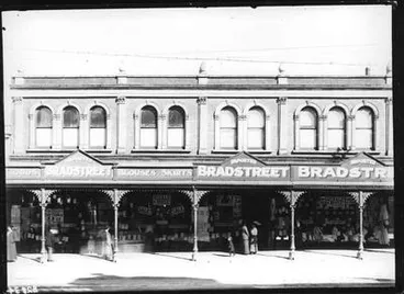 Image: Bradstreet's, Draper.