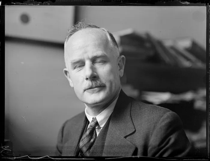 Mr Cadwallader, Wellington Aero Club