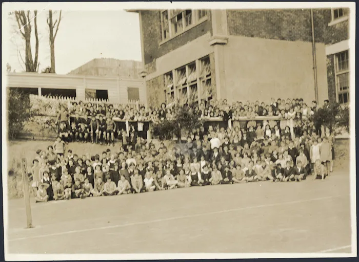 Children gathered at Brooklyn School, Wellington