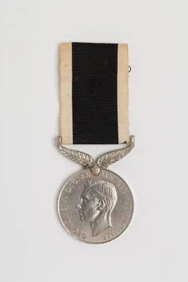 Image: medal, campaign