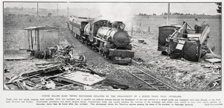 North Island main trunk expresses delayed by the derailment of a mixed train near Auckland