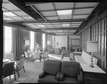 Image: Lounge, Royal Oak Hotel, Wellington