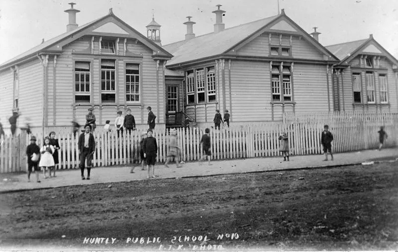 Huntly Public School