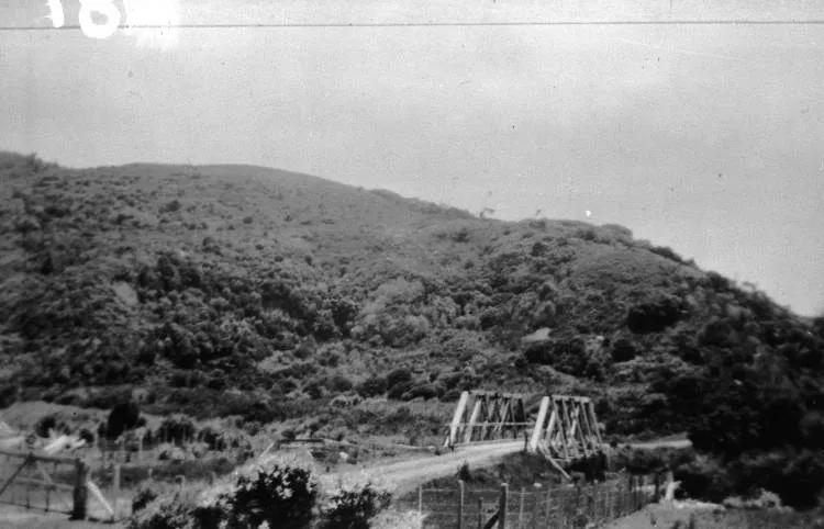 Bethells Road, Te Henga.