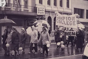 Suffrage Parade, Gisborne, 1993 Image: Suffrage Parade, Gisborne, 1993