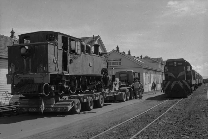 Photograph of locomotive WW 491