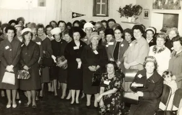 Image: Meals-on-Wheels volunteers, Papatoetoe, 1966