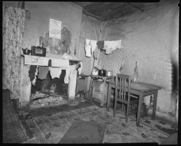 Image: Interior of house in Airedale Street, Auckland Central, 1958