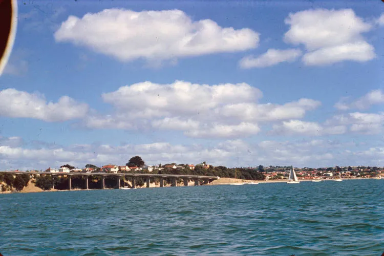 Motorway section leading onto bridge from Northcote Point end taking shape, 1958