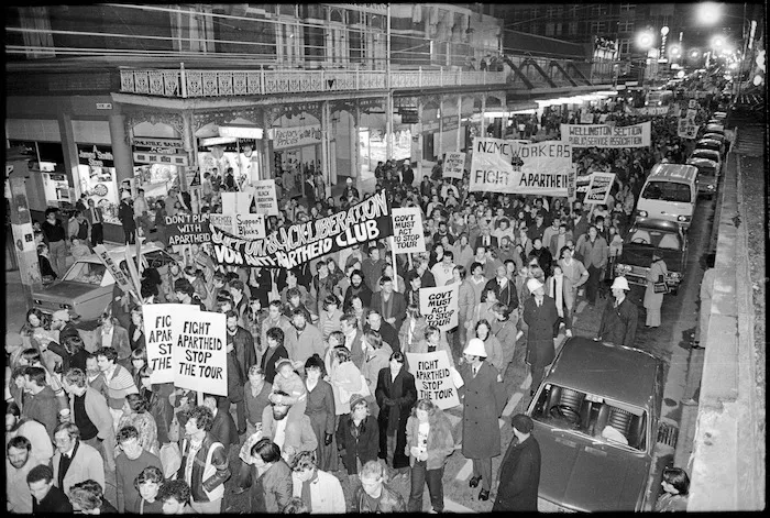 Anti-Springbok tour demonstration, Willis Street, Wellington